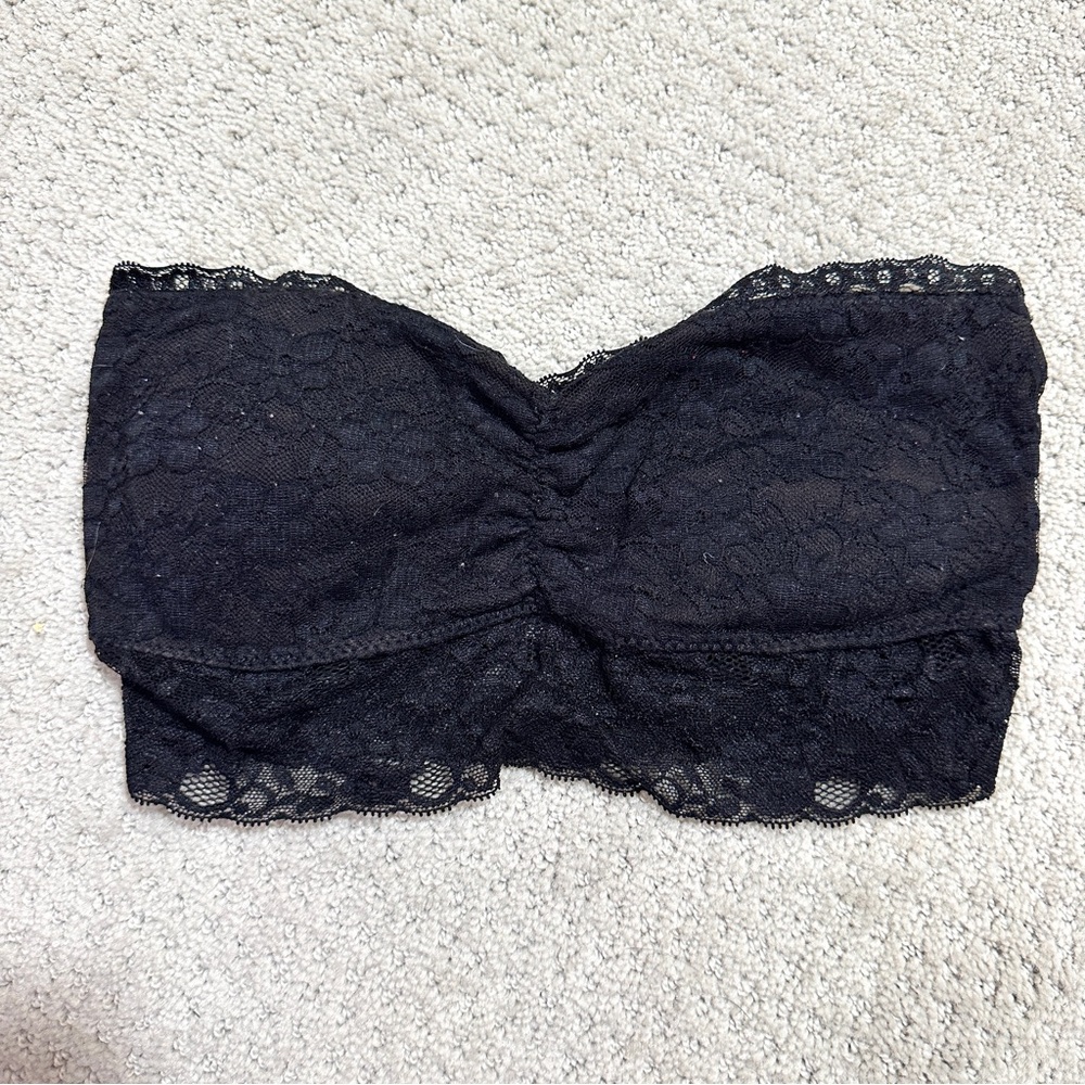 Black Lacy Strapless Padded Bra